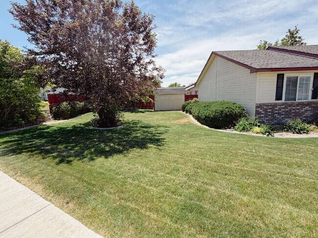 Building Photo - Great Neighborhood!