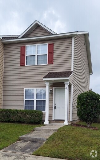 Building Photo - 211 Pinegrove Ct