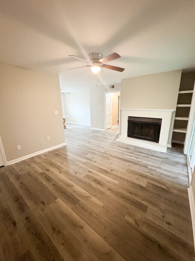 Foto del edificio - 1100 Skyland Dr