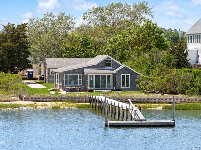 Building Photo - 108 Little Neck Rd