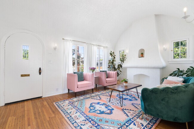 Foto del edificio - 3497 Copley Ave