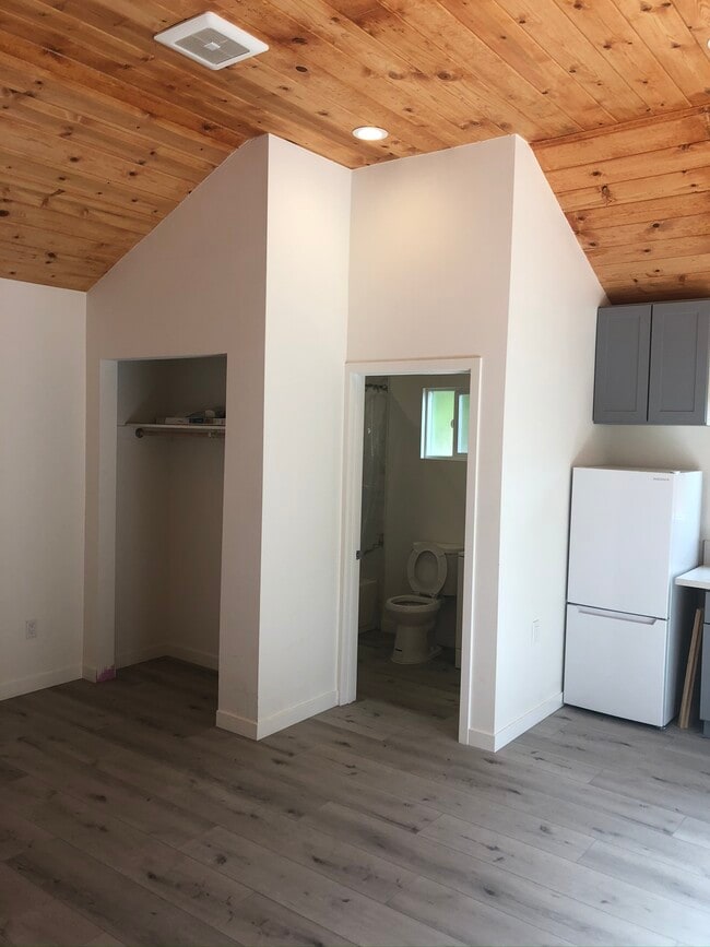 Foto del edificio - 4857 Haskell Ave