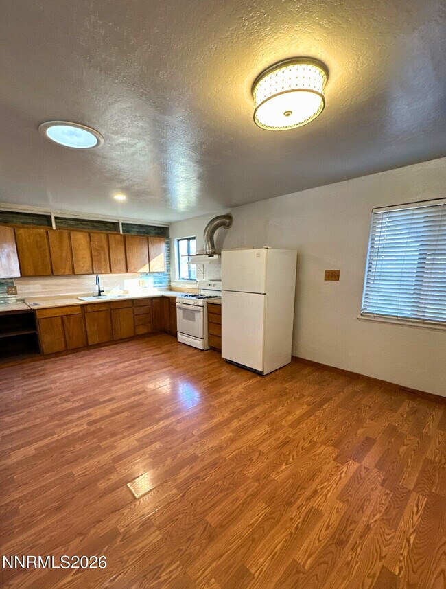 Foto del edificio - 39 E K St