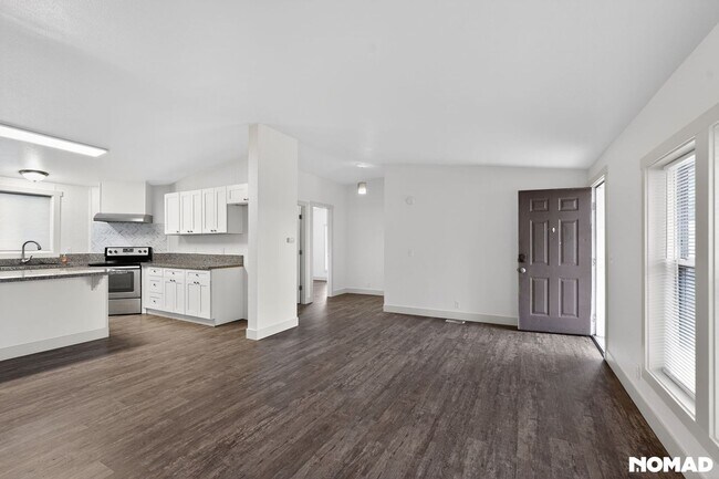 Building Photo - 1325 Bramblewood Ln