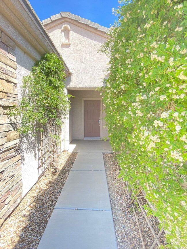 Building Photo - 2298 Jada Dr