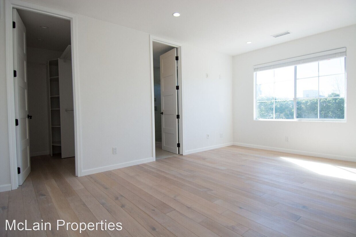 Building Photo - 3 br, 2.5 bath House - 305 Tamarack Ave