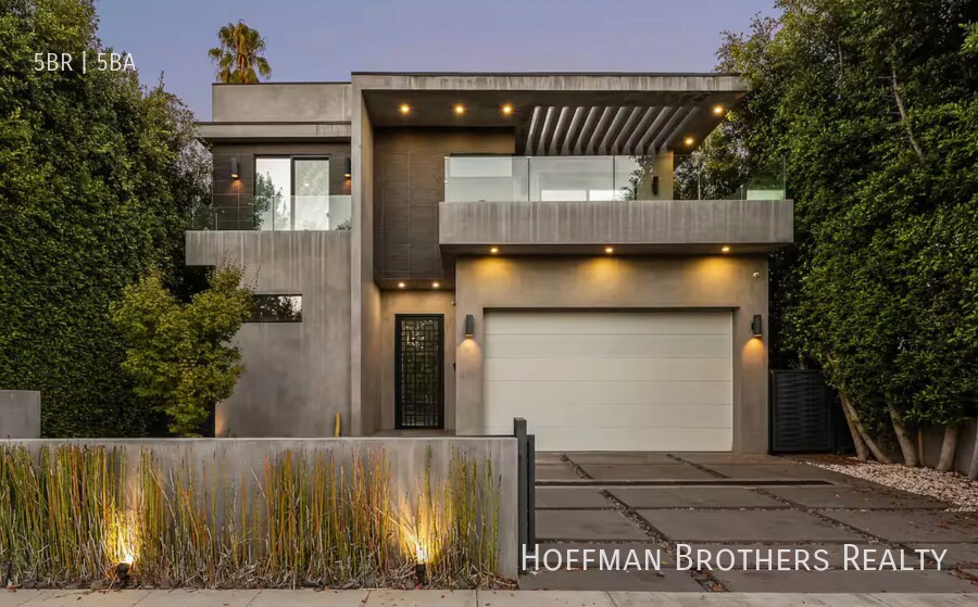 Foto principal - 742 N Cherokee Ave
