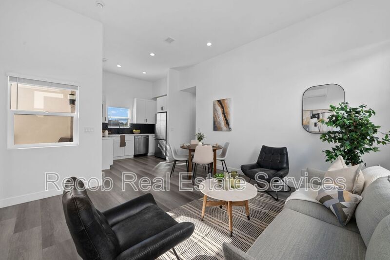 Foto principal - 1638 Elm Ave