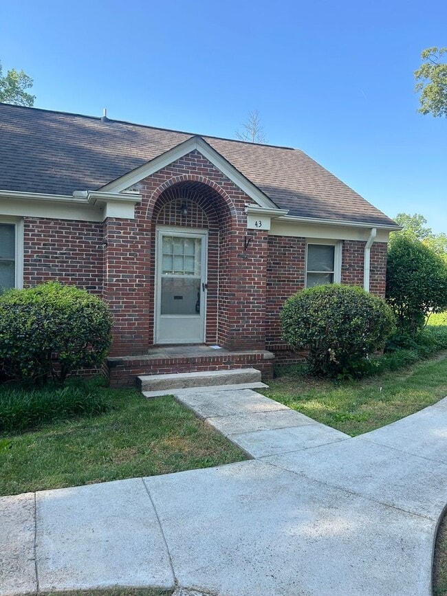 Greenville, 1BD, 1BD, 780SF - Greenville, 1BD, 1BD, 780SF House