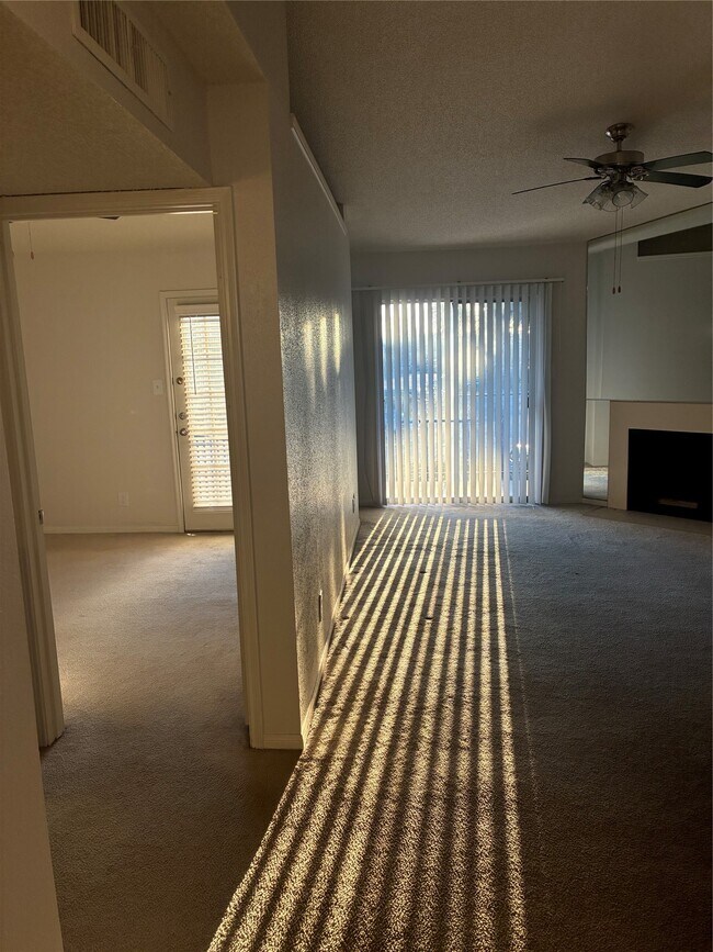 Building Photo - 2121 Hepburn St