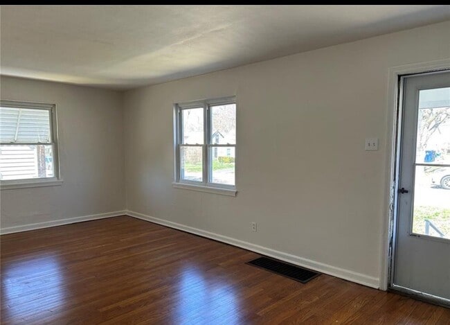 Building Photo - 9448 Harold Dr