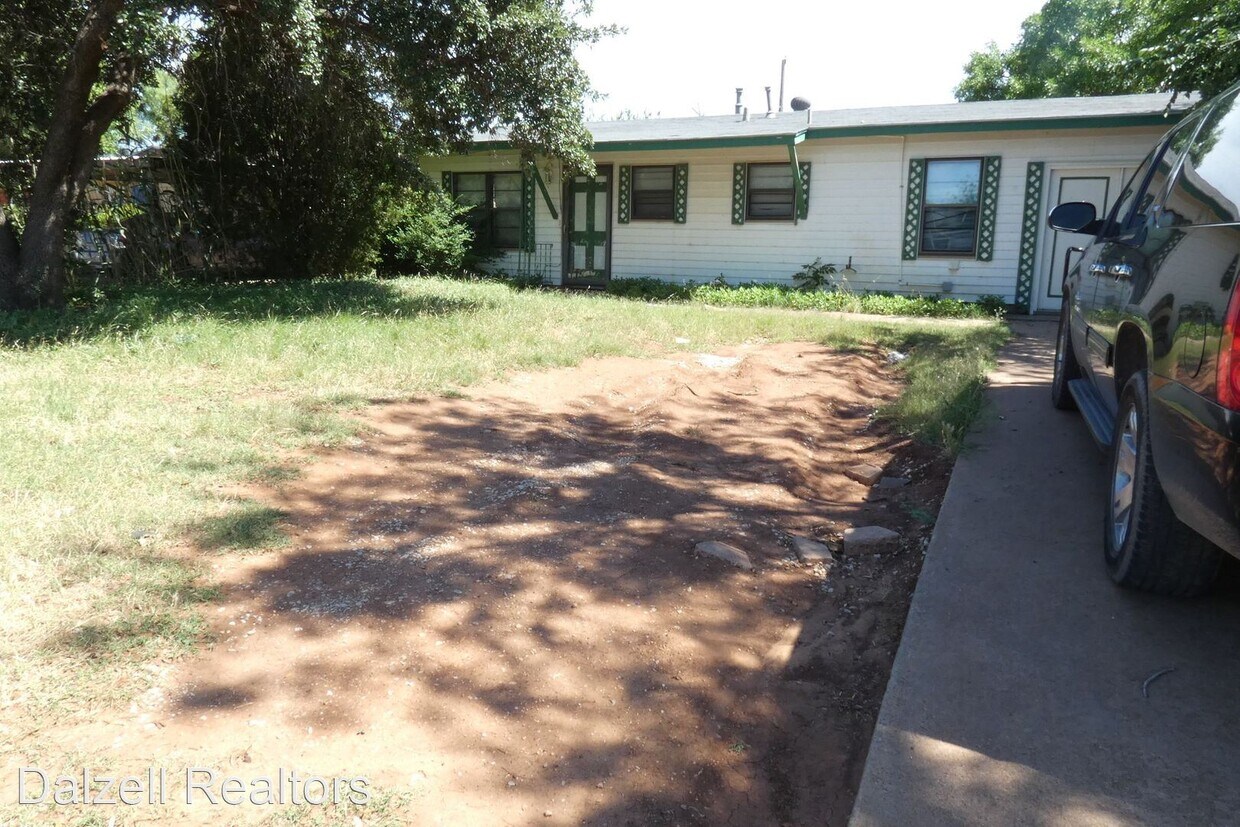 Primary Photo - 3 br, 1 bath House - 5241 South 7th