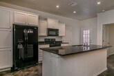 Foto principal - Stunning Hillside Terrace Townhome