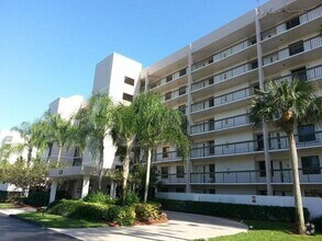 Building Photo - 6562 Boca Del Mar Dr