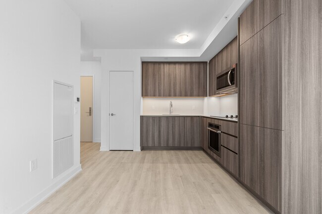 Building Photo - 15 Richardson St