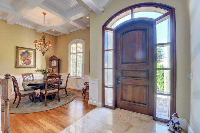 Foto del edificio - 1025 Vista Del Mar Dr N