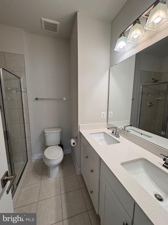 Foto del edificio - 2618 Velocity Rd