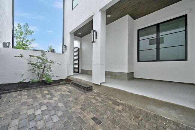 Foto del edificio - 6805 Adeline Wy