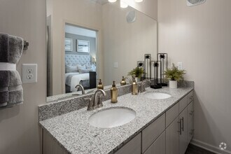 2BR, 2BA - 1,108SF - Tapestry at Westland Village