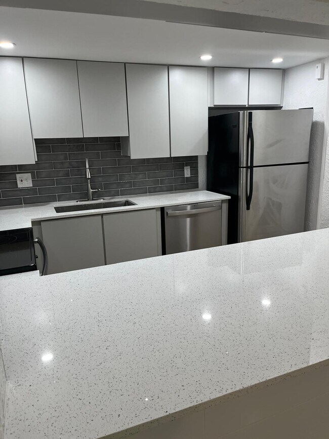 Foto del edificio - 9441 Live Oak Pl
