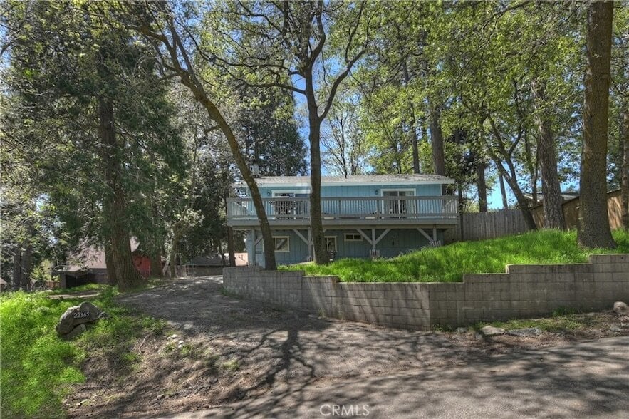 Foto principal - 22365 Pine Dr