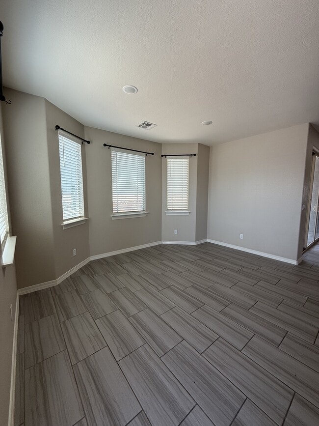 Building Photo - 14655 Pebble Hills Blvd