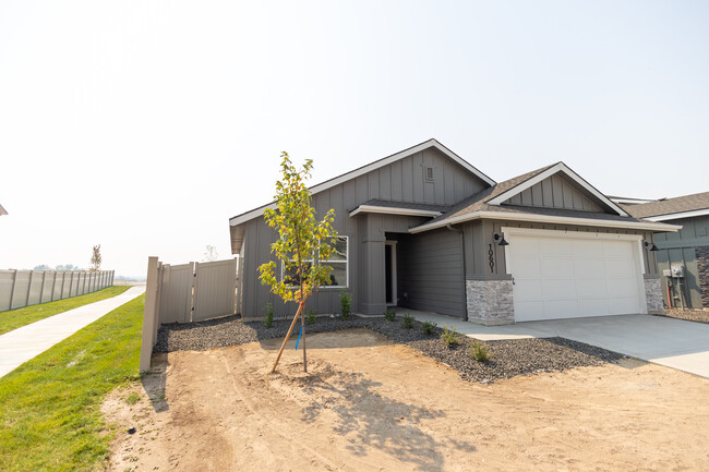 Building Photo - 10601 W Garganey Dr