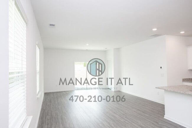 Building Photo - Brand New 5 Bedroom Home with a Master Bed...