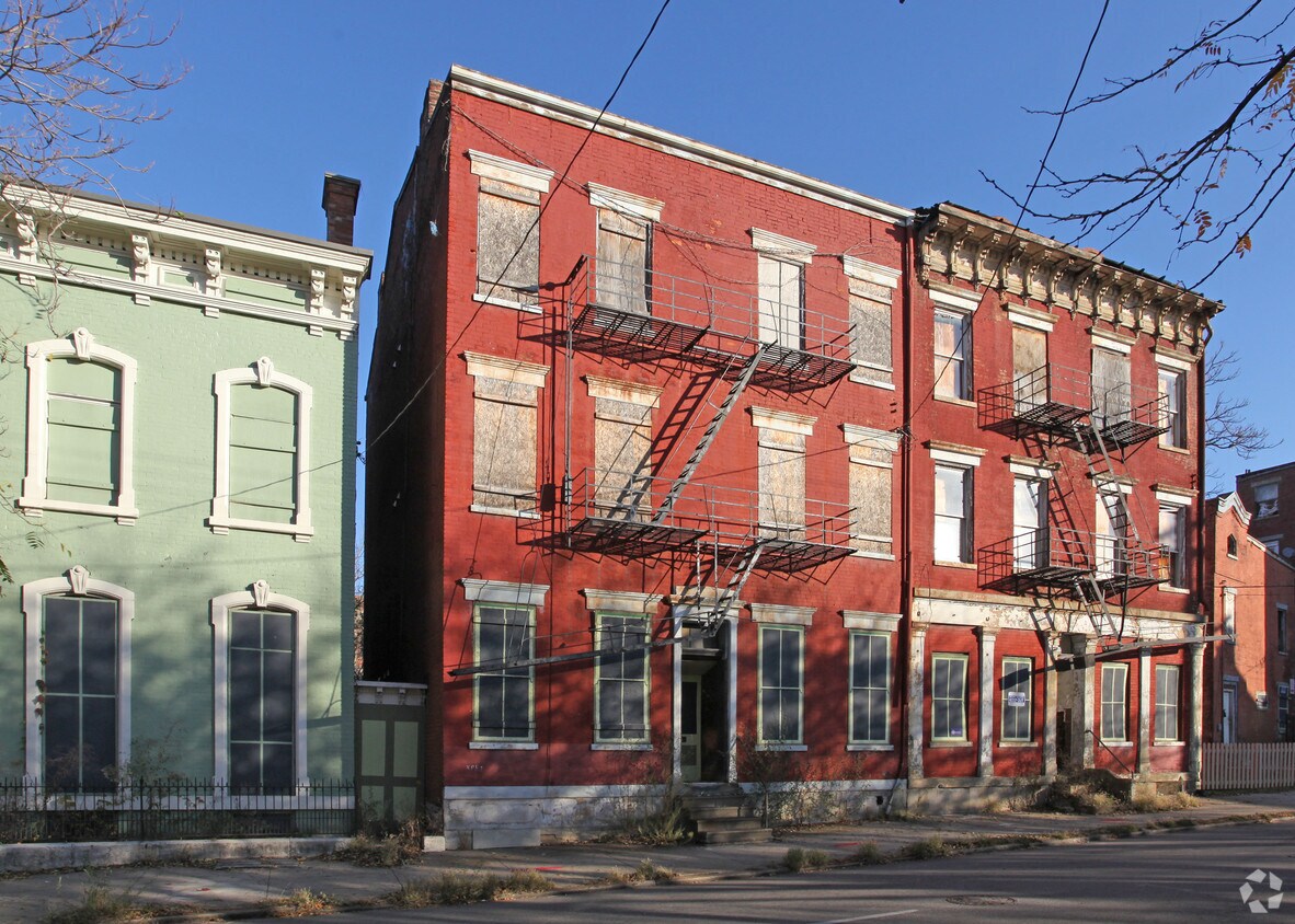 Primary Photo - 22 Findlay St