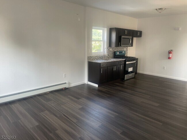 Foto del edificio - 109 Berkshire Pl