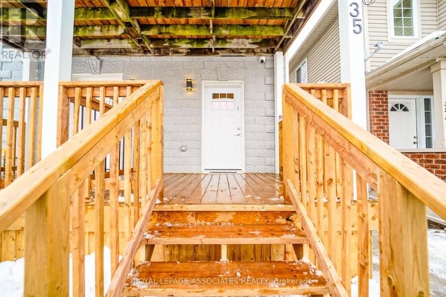 Photo du bâtiment - 35 St George St