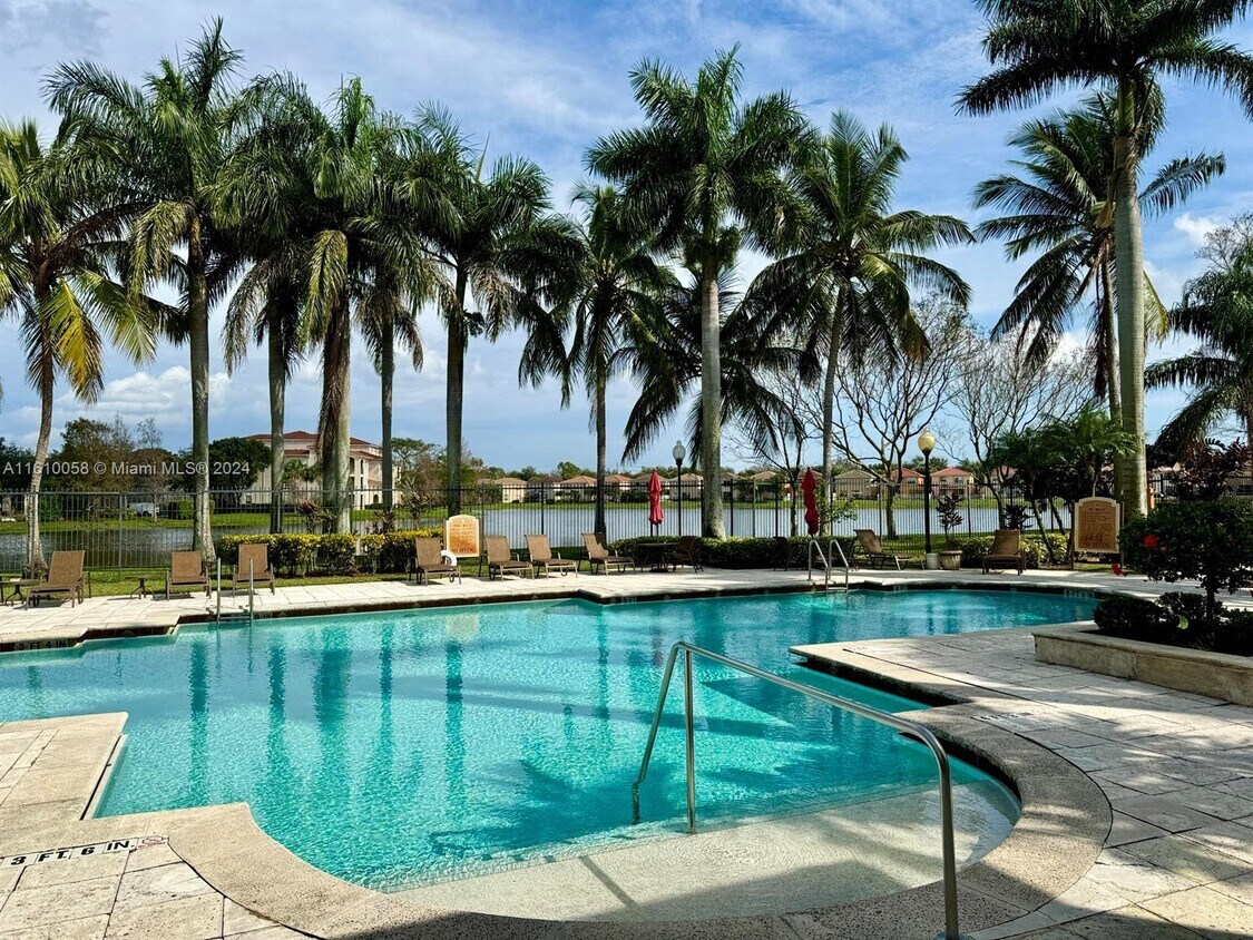 Foto principal - 4115 San Marino Blvd