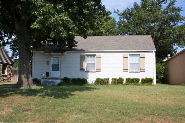 Building Photo - 935 S Toledo Ave