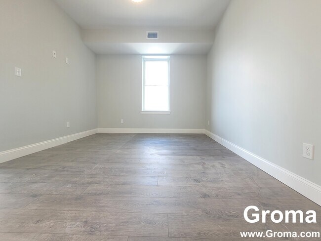 Foto del edificio - 334 Warren St