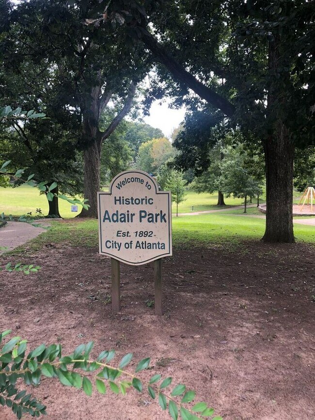 Photo - One bedroom one bath right on Adair Park a... House