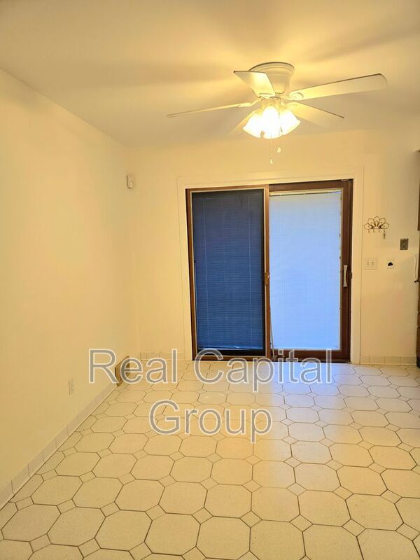 Building Photo - 1116 St Jude Dr