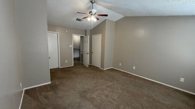 Building Photo - 2132 Aspen Dr