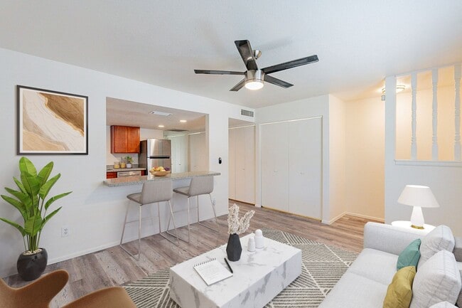 Interior Photo - *1/2 OFF OF YOUR 1ST FULL MONTHS RENT* Dis...