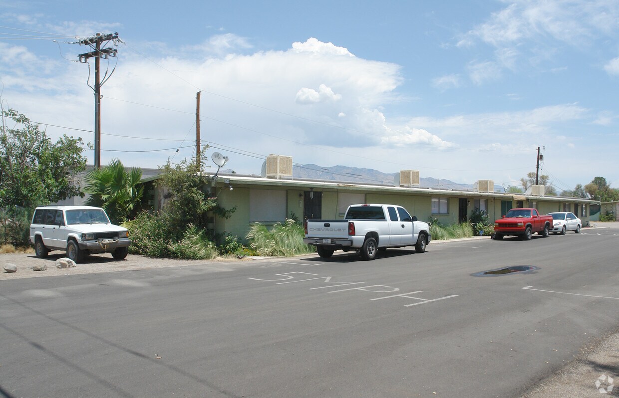 Foto del edificio - 3502-3532 N Romero Rd