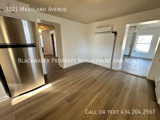 Foto del edificio - 4 Bedroom Home off Campbell Avenue!