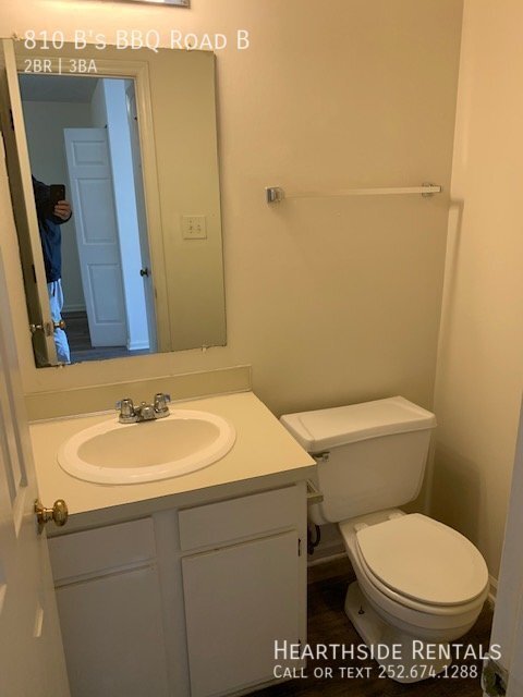 Building Photo - 2 Bed 2.5 Bath Townhouse in West Hills
