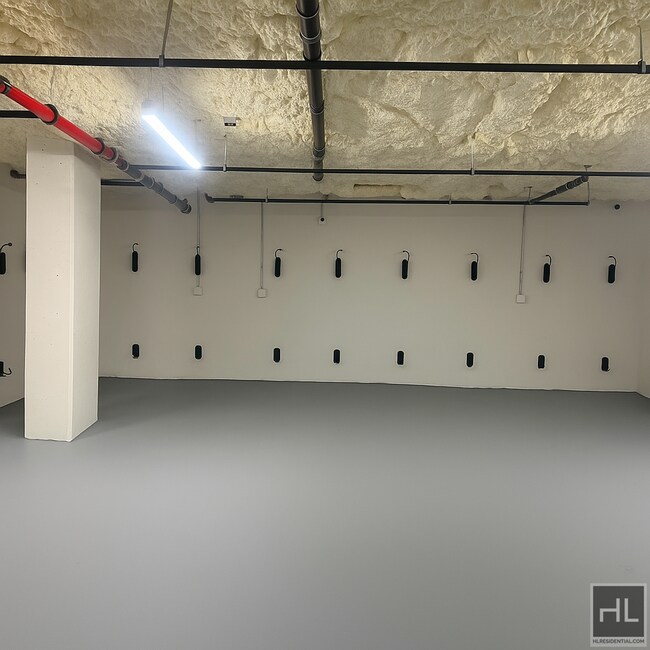 Foto del edificio - BRUCKNER BOULEVARD