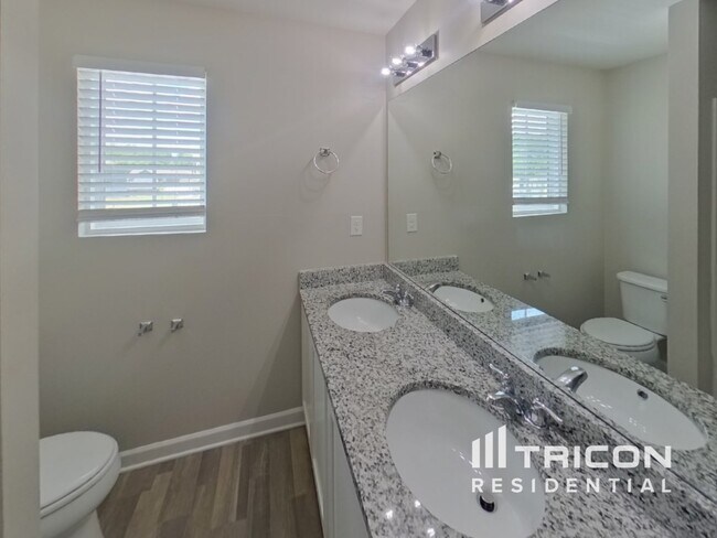 Building Photo - 7452 Faith St