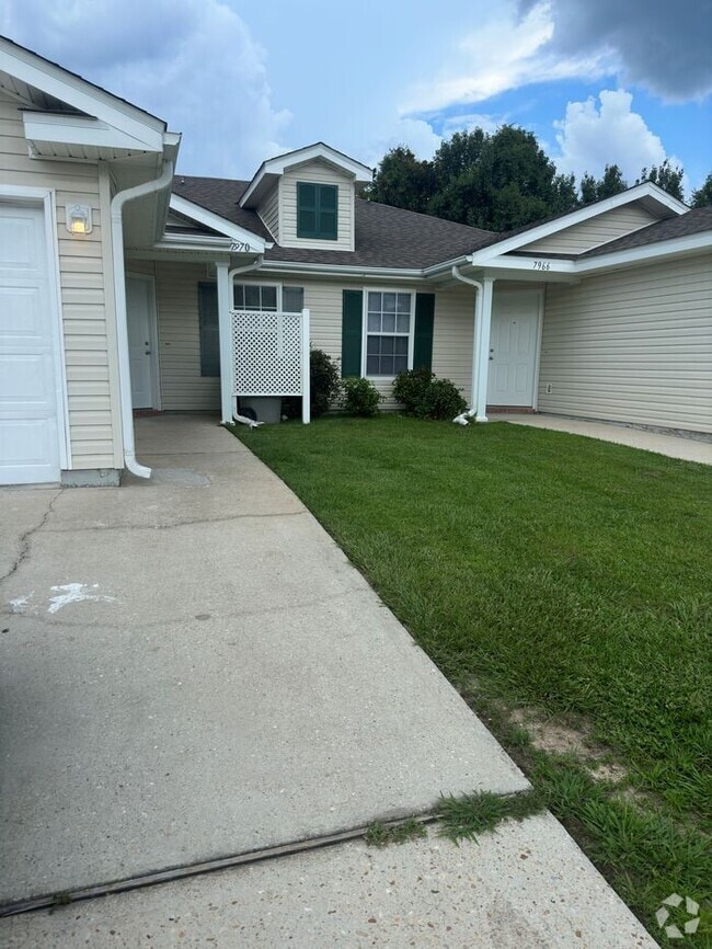 Building Photo - 7970 Stonebrook Dr