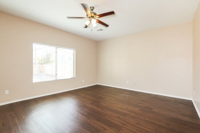 Foto del edificio - 17605 W Lundberg St