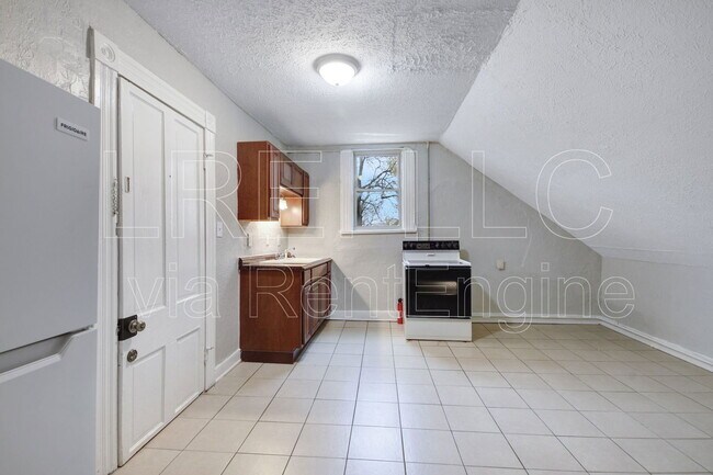 Foto del edificio - 607 W St Catherine St