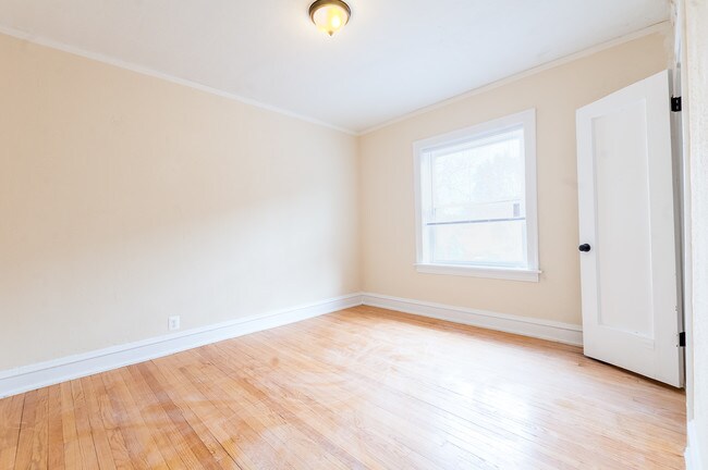 Foto del edificio - 7553 S Kenwood Ave