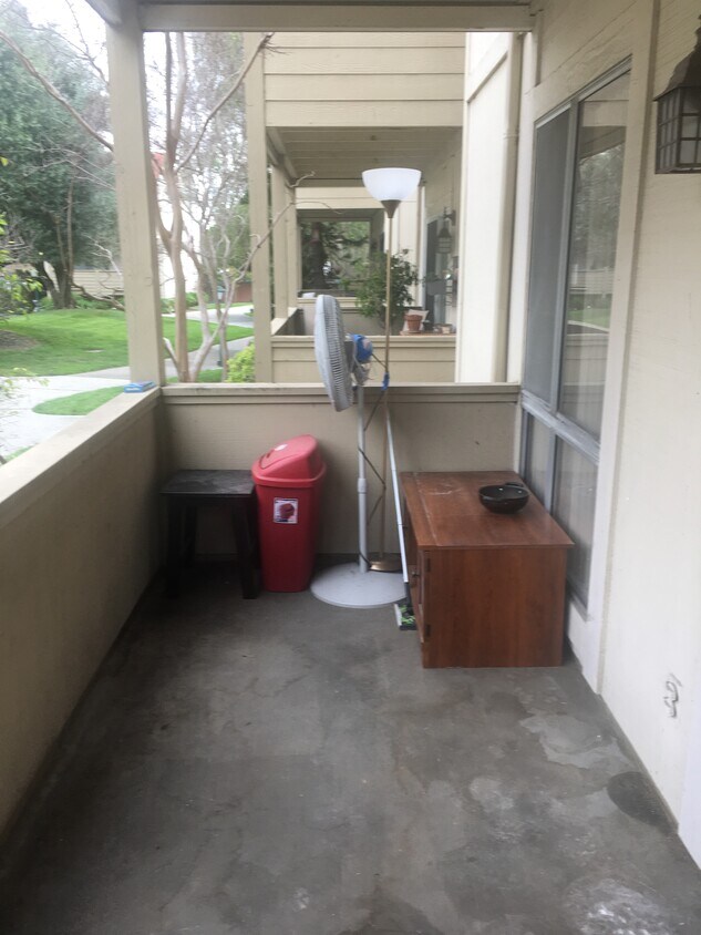 Balcony - 761 N Fair Oaks Ave