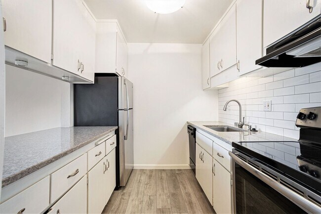 Foto del edificio - 1321 Webster St