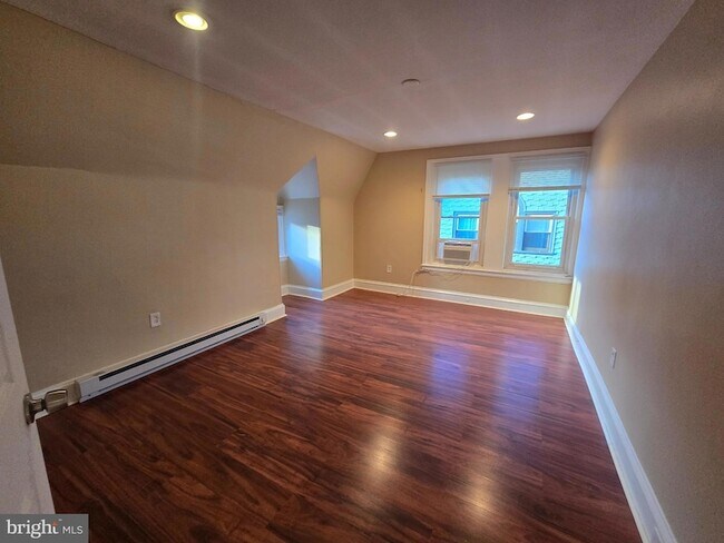 Foto del edificio - 133 E Mt Airy Ave